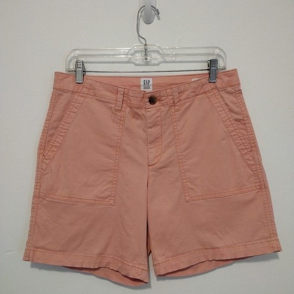 Gap - Girlfriend Khaki Short - Picture 2 of 12